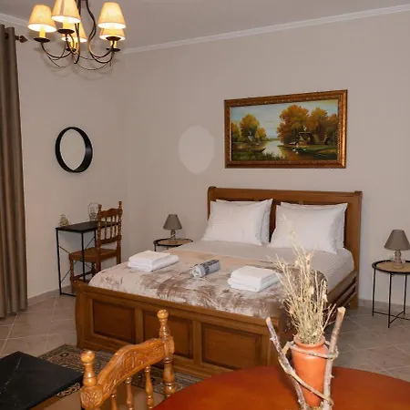 Iliothea Apartment *